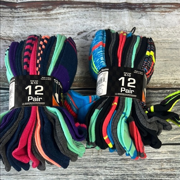 (2) Packs of Athletic Works Women's Ultralite Low Cut Socks, 12 Pair Multicolor - Picture 4 of 6